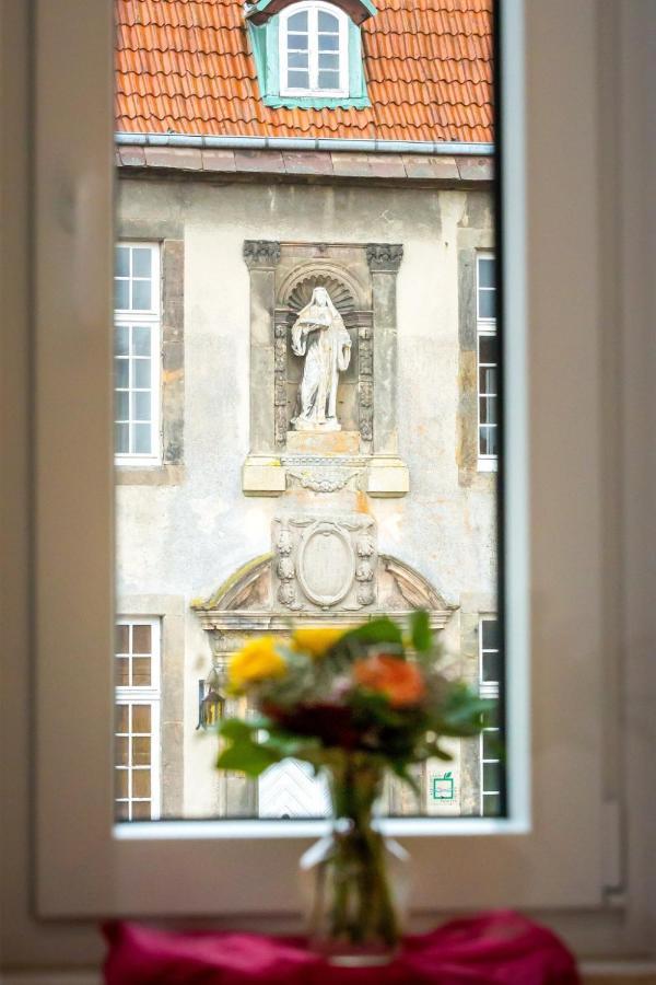 Wohlfuehlhotel Im Schlosspark - Self Checkin Willebadessen Екстер'єр фото